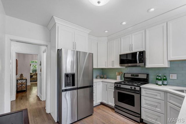 5544 Murdoch Avenue, St Louis, MO 63109