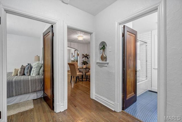 5544 Murdoch Avenue, St Louis, MO 63109