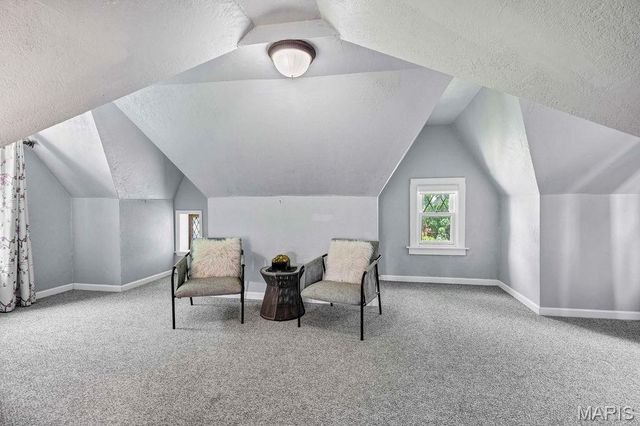 5544 Murdoch Avenue, St Louis, MO 63109