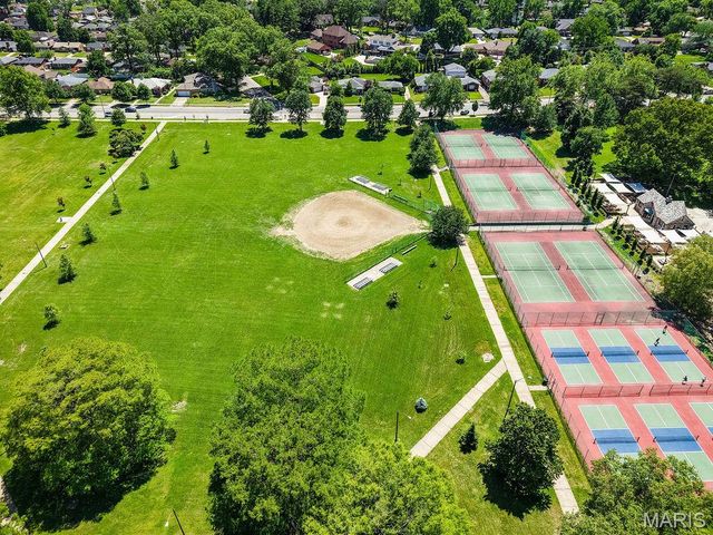 5544 Murdoch Avenue, St Louis, MO 63109