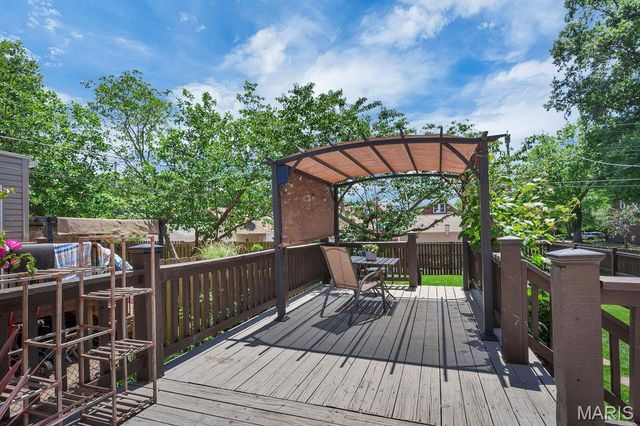 5544 Murdoch Avenue, St Louis, MO 63109