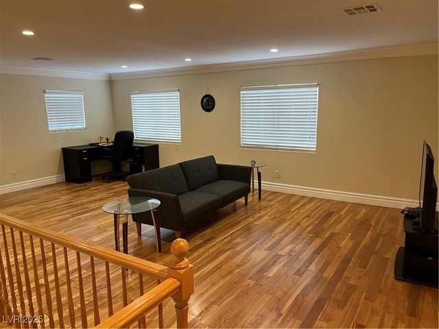 2937 Copper Beach Court, Las Vegas, NV 89117