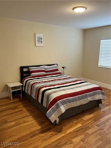 2937 Copper Beach Court, Las Vegas, NV 89117