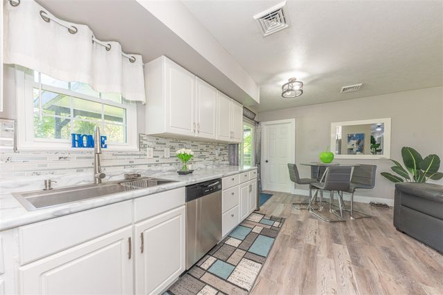 12199 N Meridian Road, Pleasant Lake, MI 49272
