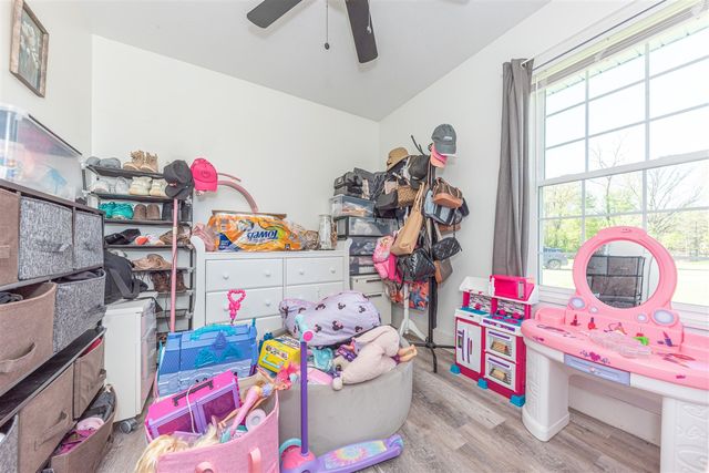 12199 N Meridian Road, Pleasant Lake, MI 49272