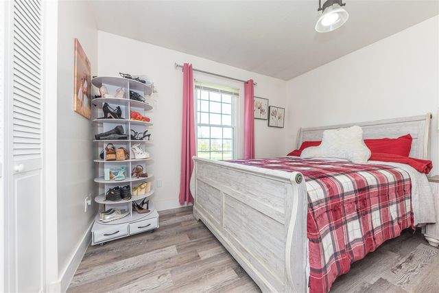 12199 N Meridian Road, Pleasant Lake, MI 49272