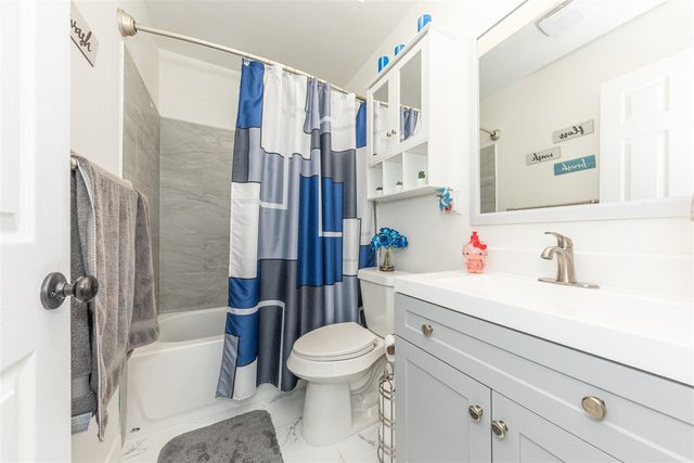 12199 N Meridian Road, Pleasant Lake, MI 49272