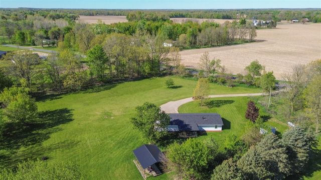 12199 N Meridian Road, Pleasant Lake, MI 49272