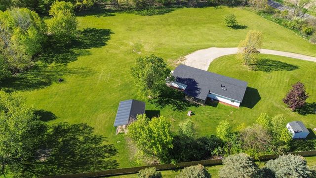12199 N Meridian Road, Pleasant Lake, MI 49272