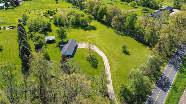12199 N Meridian Road, Pleasant Lake, MI 49272