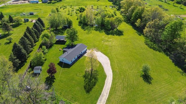 12199 N Meridian Road, Pleasant Lake, MI 49272