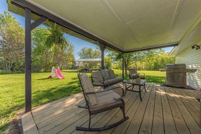 12199 N Meridian Road, Pleasant Lake, MI 49272