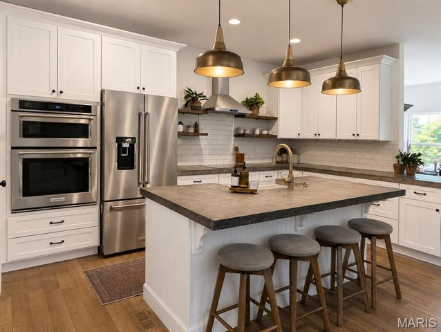 272 Spring House Valley, Pacific, MO 63069