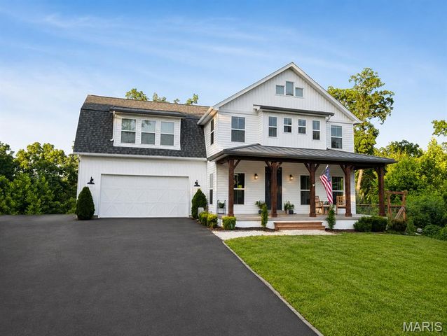 272 Spring House Valley, Pacific, MO 63069