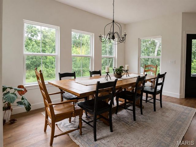 272 Spring House Valley, Pacific, MO 63069