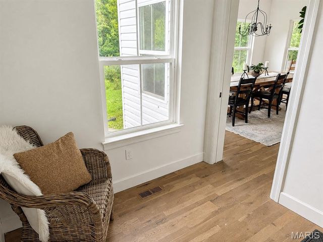 272 Spring House Valley, Pacific, MO 63069