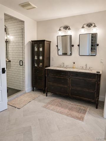 272 Spring House Valley, Pacific, MO 63069