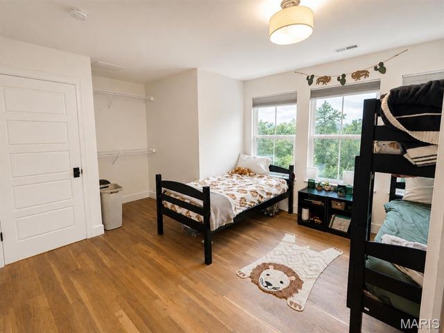 272 Spring House Valley, Pacific, MO 63069