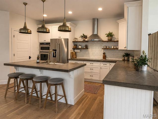 272 Spring House Valley, Pacific, MO 63069