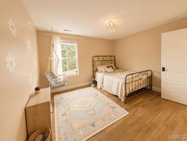 272 Spring House Valley, Pacific, MO 63069