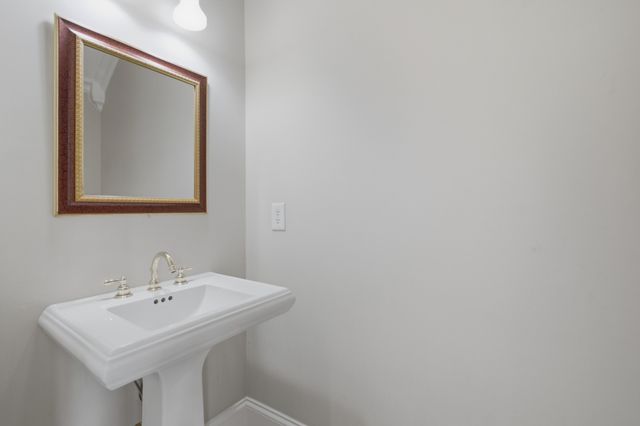 7813 Indian Springs Dr, Nashville, TN 37221