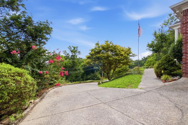 7813 Indian Springs Dr, Nashville, TN 37221