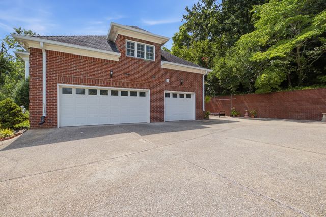 7813 Indian Springs Dr, Nashville, TN 37221