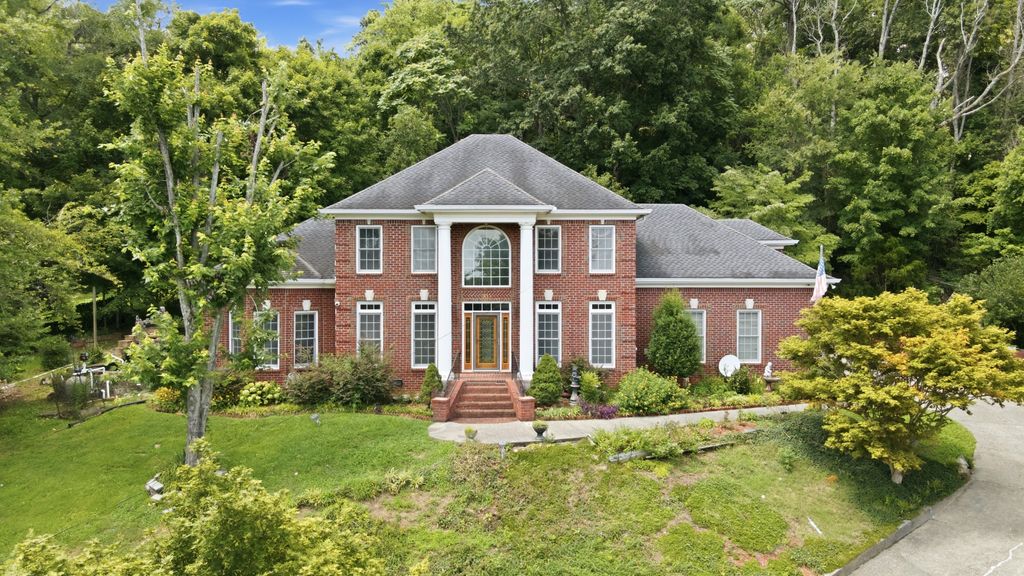 7813 Indian Springs Dr, Nashville, TN 37221