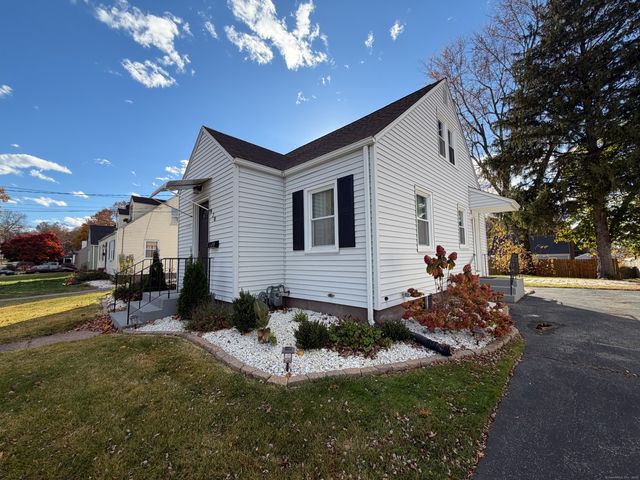 128 Harlan Street, Manchester, CT 06040