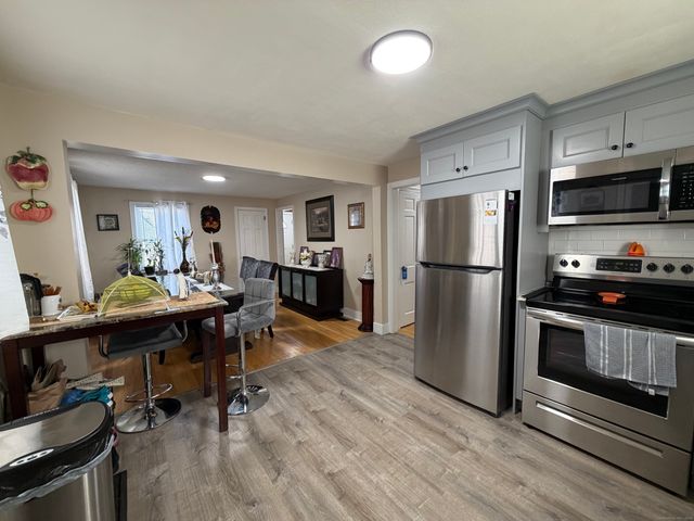 128 Harlan Street, Manchester, CT 06040