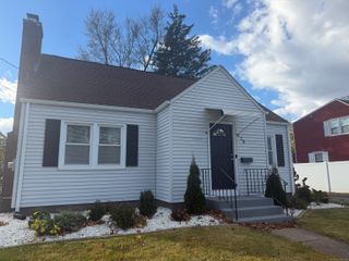 128 Harlan Street, Manchester, CT 06040