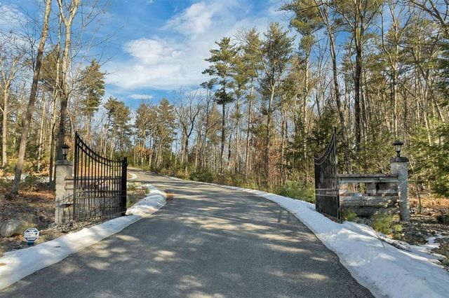 34 Stable Rd, Milford, NH 03055