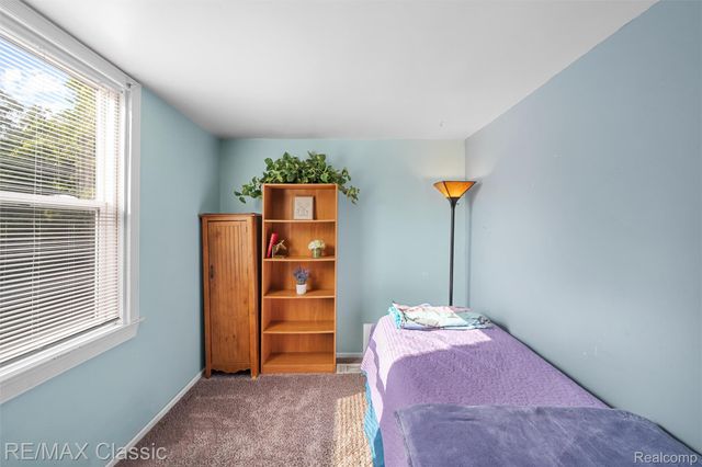 505 E Columbia, Belleville, MI 48111