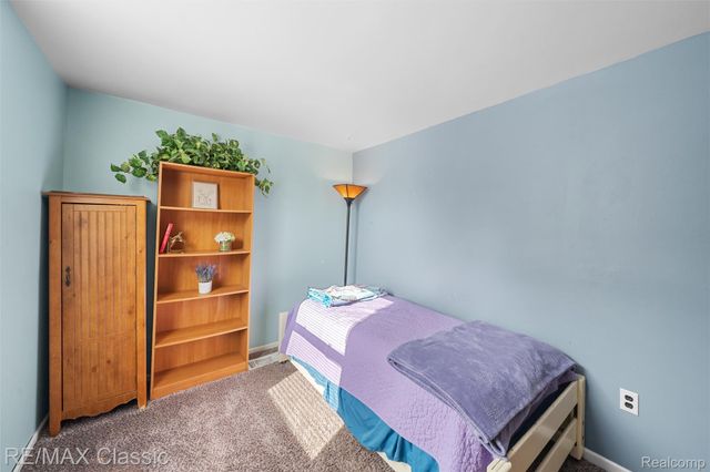 505 E Columbia, Belleville, MI 48111