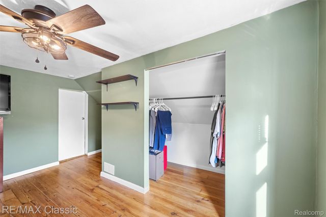 505 E Columbia, Belleville, MI 48111