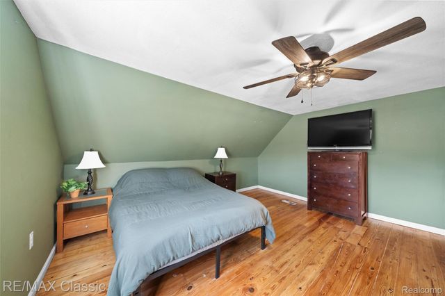 505 E Columbia, Belleville, MI 48111