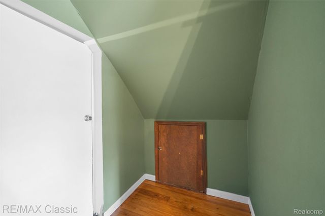 505 E Columbia, Belleville, MI 48111