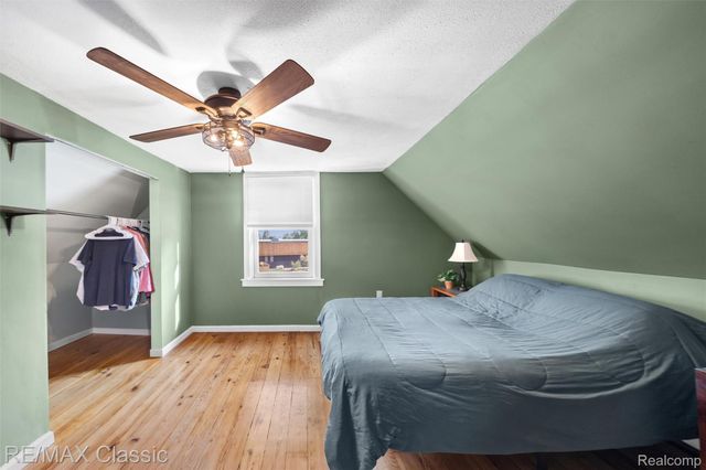 505 E Columbia, Belleville, MI 48111