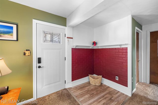505 E Columbia, Belleville, MI 48111