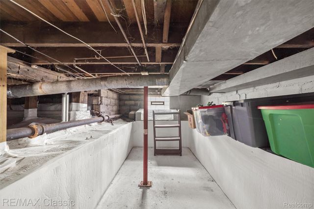 505 E Columbia, Belleville, MI 48111