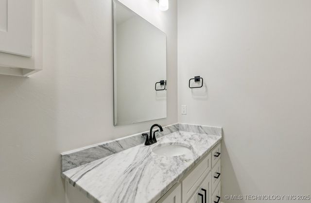 5402 E 126th Street S, Bixby, OK 74008