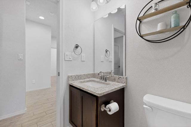6129 Strand Loop SE, Albuquerque, NM 87106
