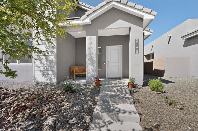 6129 Strand Loop SE, Albuquerque, NM 87106