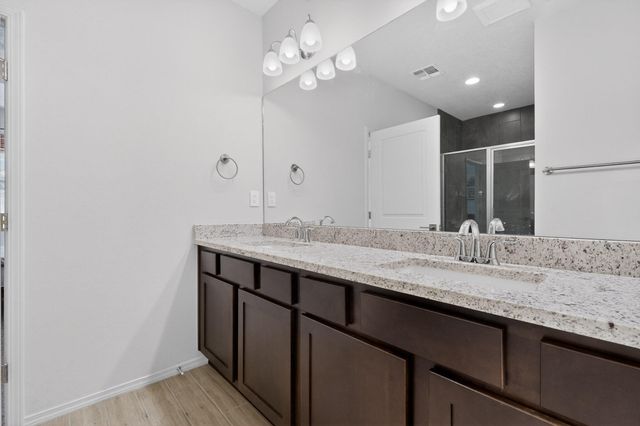 6129 Strand Loop SE, Albuquerque, NM 87106