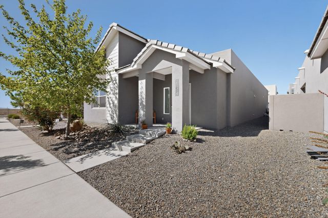 6129 Strand Loop SE, Albuquerque, NM 87106