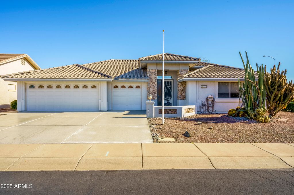 2155 S LINDENWOOD -- S, Mesa, AZ 85209