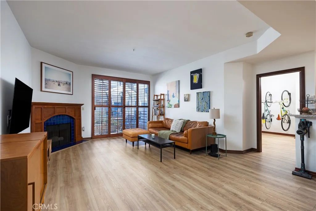 640 W 4th Street 410, Long Beach, CA 90802