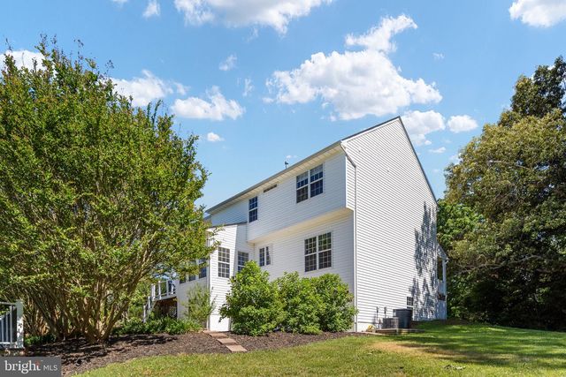 231 CROWN MANOR DR, Stafford, VA 22556