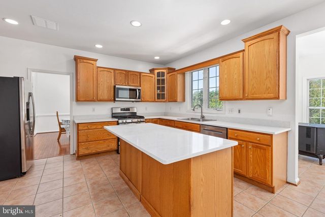 231 CROWN MANOR DR, Stafford, VA 22556