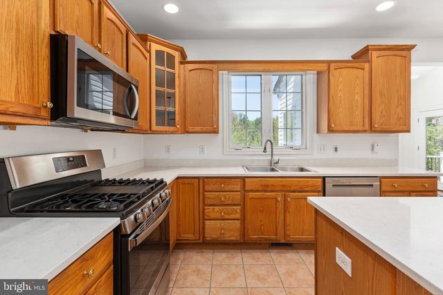 231 CROWN MANOR DR, Stafford, VA 22556